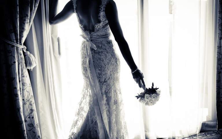 Wedding Pictures. Beautiful bride in silhouette.